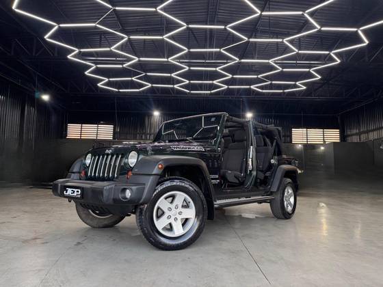 JEEP WRANGLER 3.6 UNLIMITED SPORT 4X4 V6 GASOLINA 4P AUTOMÁTICO